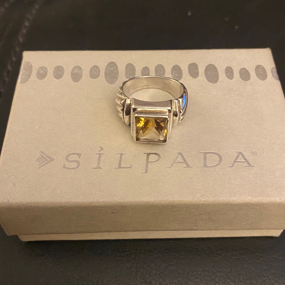 Silpada Silver Ring with sparkly CITRINE 8 mm stone.